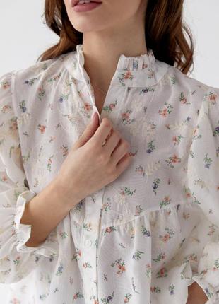 Хлопковая блуза с цветочной вышивкой5 фото