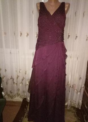 Шикарное платье цвета морсала1 фото