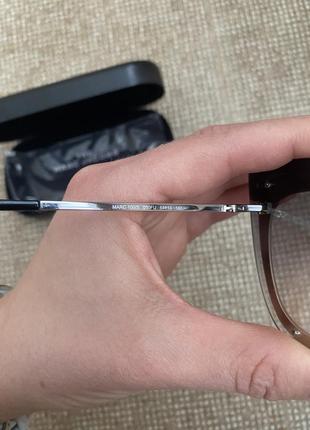 Очки солнцезащитные