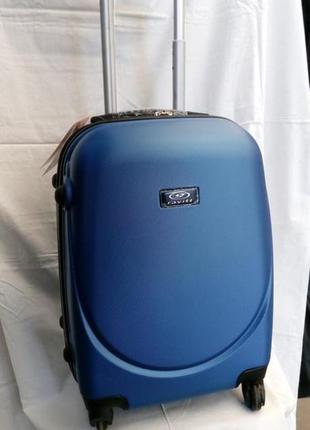 Чемодан дорожній полікарбонат на 4-х колесах пластик