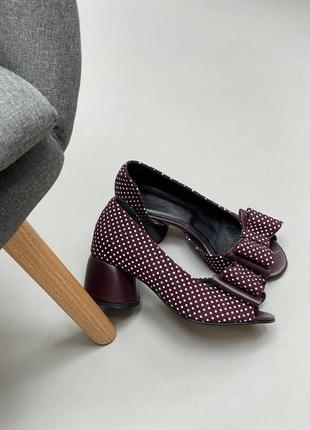 Босоножки бордовый с бантиком на удобном невысоком каблуке много цветов5 фото