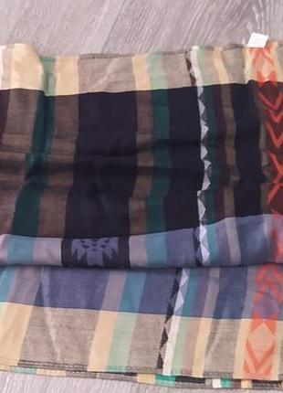 Красивый шарф