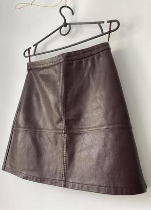 Юбка new look юбка под кожу фиолетово-коричнево-бордовая размер s-m мини короткая3 фото