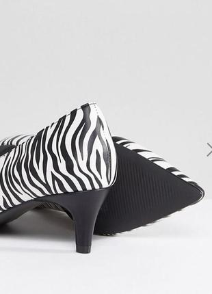 Модні актуальні туфлі в принт зебра4 фото
