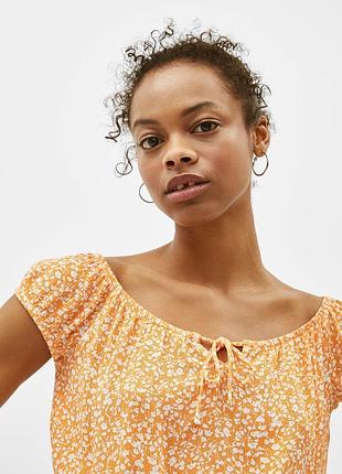 Новый топ в цветочный принт из вискозы bershka xs