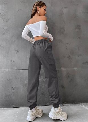 Женские брюки карго серые3 фото