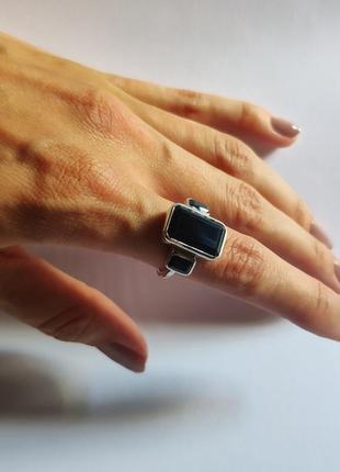 Серебряное кольцо с ониксом1 фото