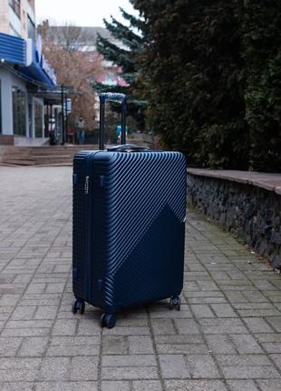 Большой чемодан пластиковый wings wn01