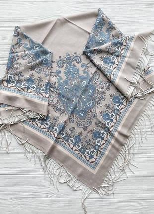 Кашемировый женский платок с кисточками2 фото