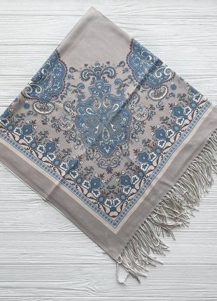 Кашемировый женский платок с кисточками3 фото