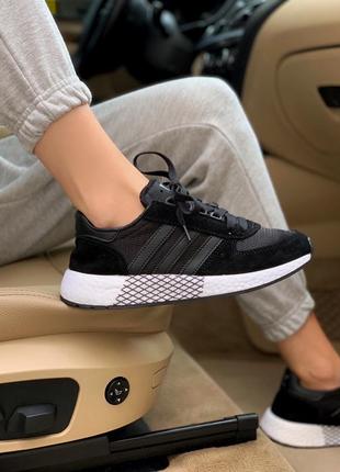 Жіночі кросівки adidas marathon tour