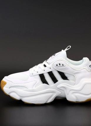 Женские кроссовки adidas naked magmur runner white black