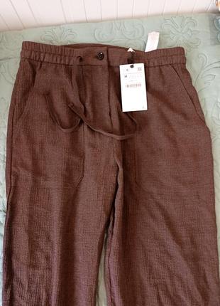 Женские текстурированные брюки zara коричневые, р. м5 фото