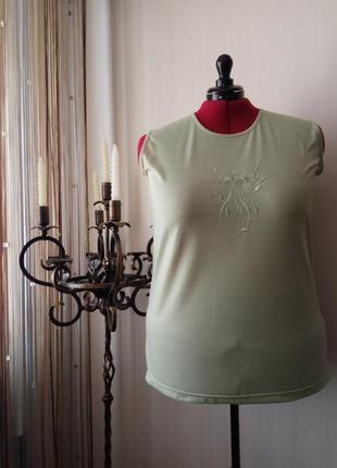 Новая футболка майка оливкового цвета1 фото