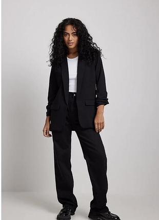Черный классический пиджак na-kd