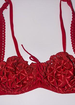 Красный бюстгальтер с кружевной вышивкой и косточками от бренда премиум-класса aubade paris
