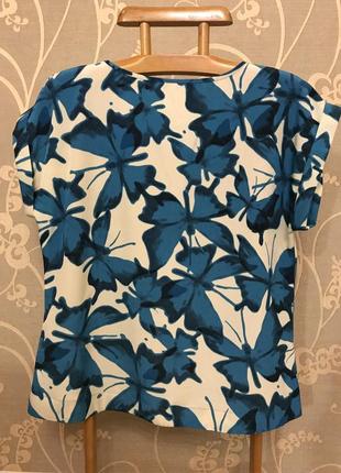 Очень красивая и стильная брендовая блузка в бабочках 21.2 фото