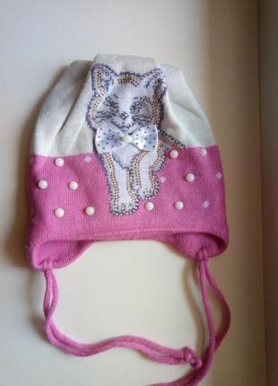 Демисезонная шапка на девочку 1.5-2.5 года.
