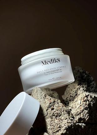 Daily radiance vitamin c
антиоксидантный крем c-tetra с spf 30