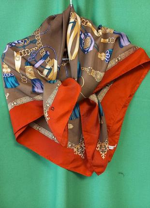 Винтажный платок каре с геральдикой  в стиле модерн.