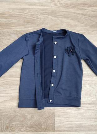 Школьная кофточка на девочку 122, качество супер, без недостатков