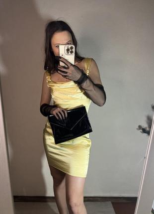 Желтое сатиновое платье от дорогого бренда oh polly