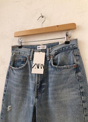 Прямые джинсы с подертостями на коленях zara straight - 362 фото