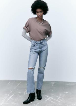 Прямые джинсы с подертостями на коленях zara straight - 361 фото