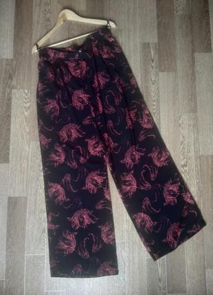 Стильные брюки кюлоты в цветочный принт1 фото