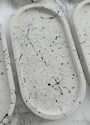 Гіпсова підставка овальна біла з чорними плямами2 фото