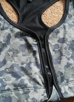 Спортивный топ