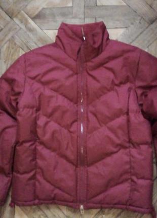 Красная дутая куртка2 фото