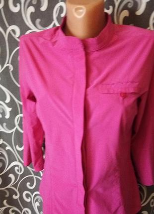 Малиновая рубашка с воротнике стоечка2 фото