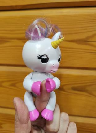 Интерактивный единорог wowwee fingerlings интерактивный ручной единорог