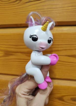 Інтерактивний єдиноріг wowwee fingerlings  інтерактивний ручної єдиноріг2 фото