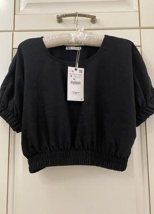 Блуза/топ чорна з коротким рукавом бренд zara