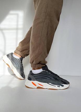 Кросівки на весну