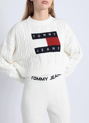 Свитер белый tommy