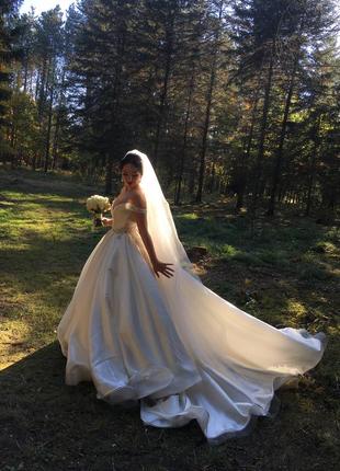 Нереальное шикарное свадебное платье от eva lendel