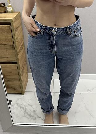 Джинси mom