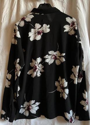 Шифоновая блуза carla f. черная в цветы2 фото