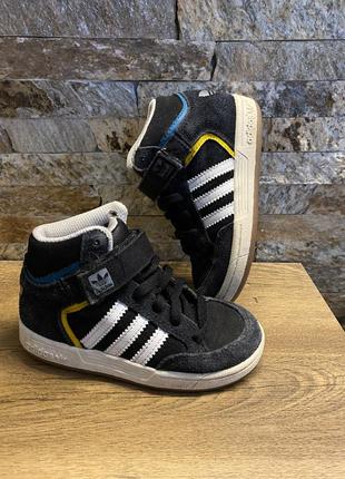 Кроссівки adidas оригінал2 фото