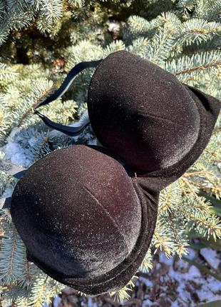 Велюровый лифчик