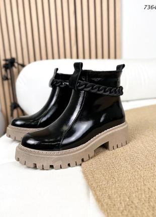 Демі черевики, чорні, натуральна лакована шкіра