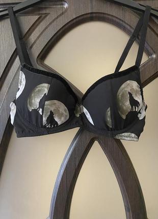 Шикарний, базовий, бюстгальтер, з гарним, принтом вовка, на повну луну, від бренду: yes master 👌