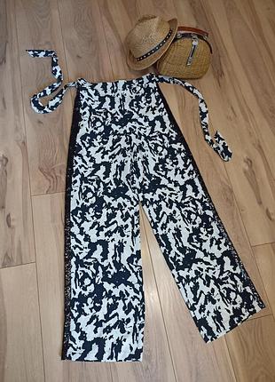 Чорно-білі штани з паєтками