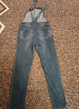 Классный джинсовый комбинезон ромпер с дырами на девочку7 фото