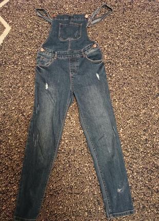 Классный джинсовый комбинезон ромпер с дырами на девочку3 фото
