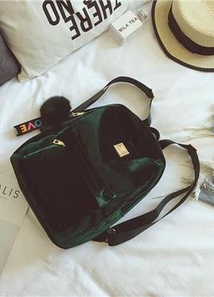 Рюкзак темно-зеленый бархатный однотонный велюровый с помпоном и эмблемой мягкий вместительный дт250