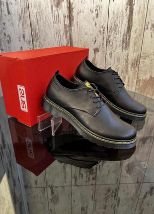 Шкіряні туфлі dr. martens nappa black